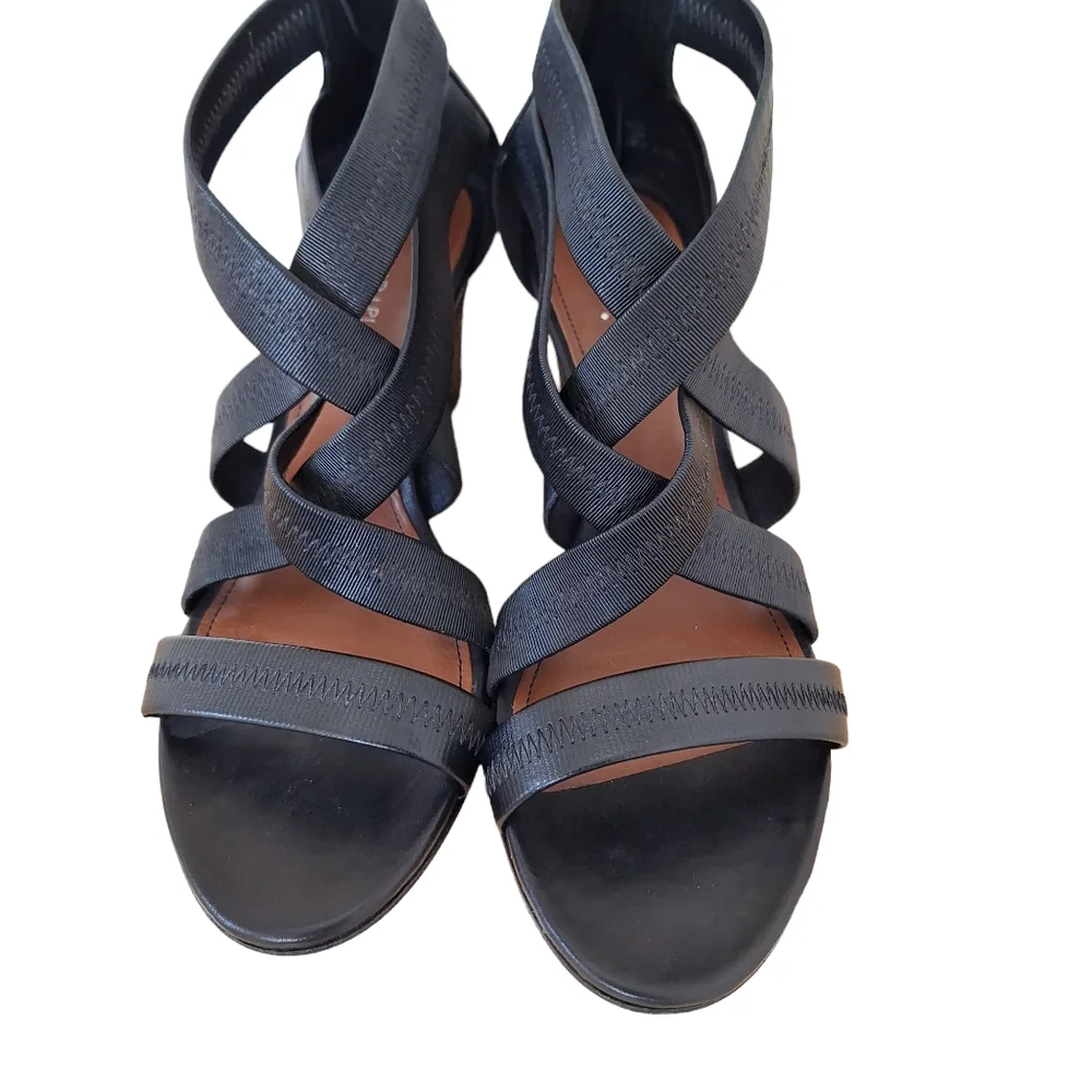 Donald J. Pilner Jemi Black Wedge Heel Criss Cross Sandals Pumps Heels sz 7.5M